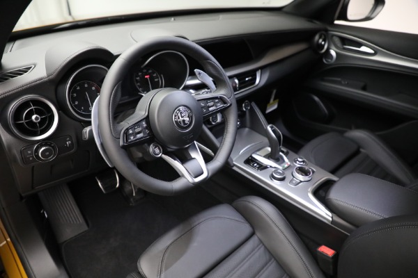 New 2022 Alfa Romeo Stelvio Veloce for sale $59,990 at Maserati of Greenwich in Greenwich CT 06830 13