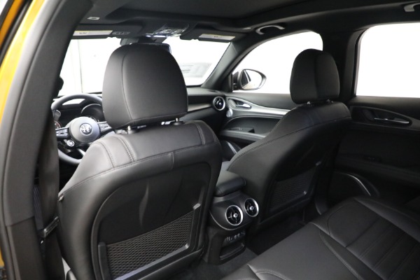 New 2022 Alfa Romeo Stelvio Veloce for sale $59,990 at Maserati of Greenwich in Greenwich CT 06830 20