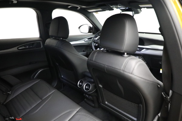 New 2022 Alfa Romeo Stelvio Veloce for sale $59,990 at Maserati of Greenwich in Greenwich CT 06830 26