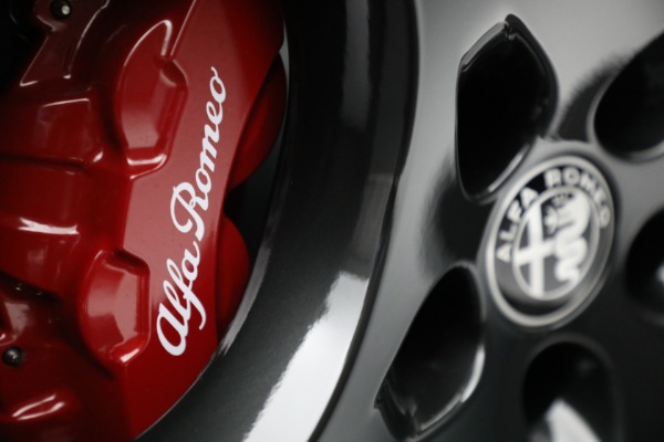 New 2022 Alfa Romeo Stelvio Veloce for sale $59,990 at Maserati of Greenwich in Greenwich CT 06830 28