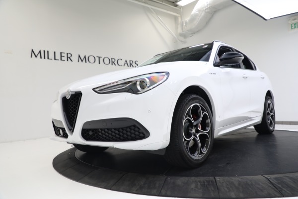 New 2022 Alfa Romeo Stelvio Veloce for sale Sold at Maserati of Greenwich in Greenwich CT 06830 11