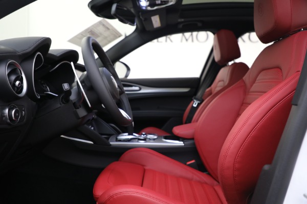 New 2022 Alfa Romeo Stelvio Veloce for sale $57,390 at Maserati of Greenwich in Greenwich CT 06830 13
