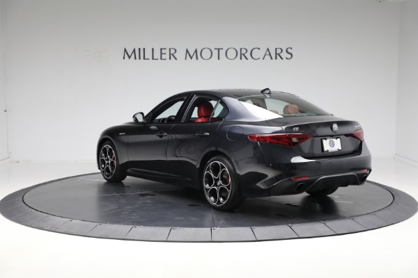 Used 2022 Alfa Romeo Giulia Veloce for sale Sold at Maserati of Greenwich in Greenwich CT 06830 3