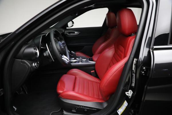 Used 2022 Alfa Romeo Giulia Veloce for sale Sold at Maserati of Greenwich in Greenwich CT 06830 9
