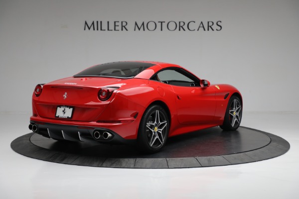 Used 2016 Ferrari California T for sale Sold at Maserati of Greenwich in Greenwich CT 06830 17