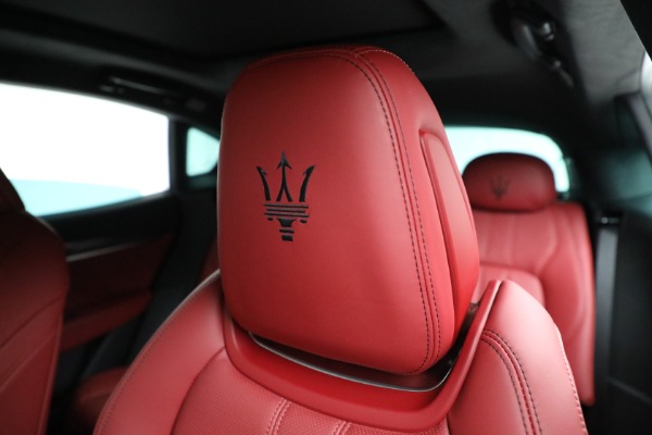 New 2022 Maserati Levante Modena S for sale Sold at Maserati of Greenwich in Greenwich CT 06830 16