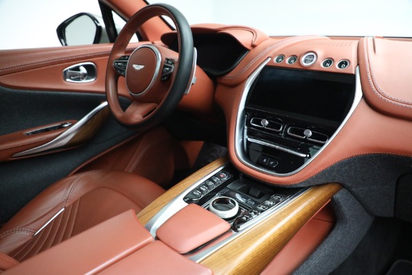 Used 2021 Aston Martin DBX for sale $204,990 at Maserati of Greenwich in Greenwich CT 06830 21