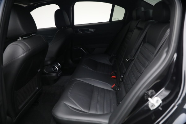 Used 2022 Alfa Romeo Giulia Veloce for sale $27,900 at Maserati of Greenwich in Greenwich CT 06830 18