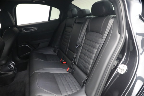 Used 2022 Alfa Romeo Giulia Veloce for sale $27,900 at Maserati of Greenwich in Greenwich CT 06830 20
