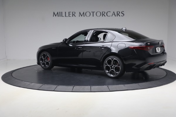 Used 2022 Alfa Romeo Giulia Veloce for sale $27,900 at Maserati of Greenwich in Greenwich CT 06830 4