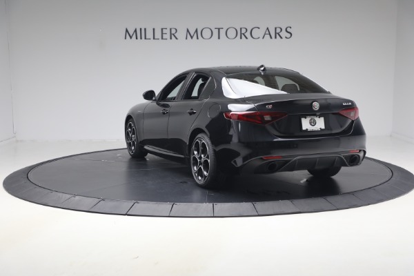 Used 2022 Alfa Romeo Giulia Veloce for sale $27,900 at Maserati of Greenwich in Greenwich CT 06830 5