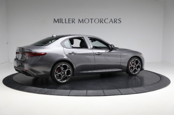 Used 2022 Alfa Romeo Giulia Veloce for sale $39,900 at Maserati of Greenwich in Greenwich CT 06830 12