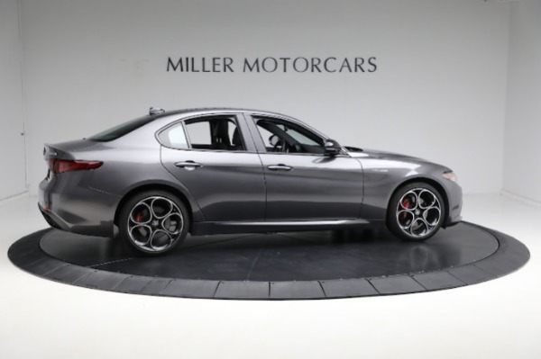 Used 2022 Alfa Romeo Giulia Veloce for sale $39,900 at Maserati of Greenwich in Greenwich CT 06830 13