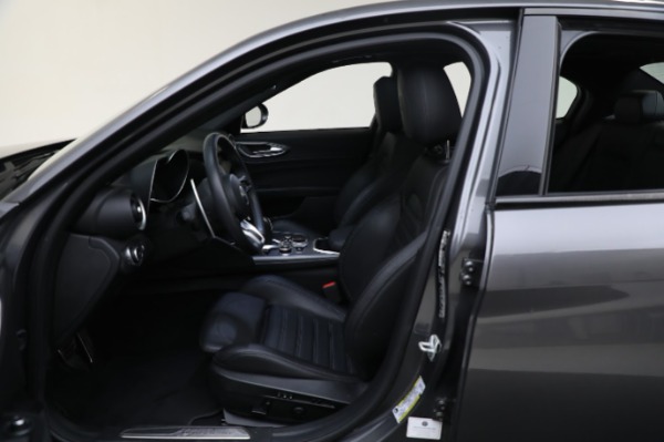 Used 2022 Alfa Romeo Giulia Veloce for sale Sold at Maserati of Greenwich in Greenwich CT 06830 19