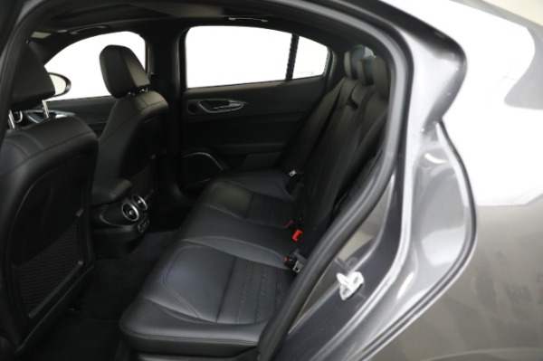 Used 2022 Alfa Romeo Giulia Veloce for sale Sold at Maserati of Greenwich in Greenwich CT 06830 23