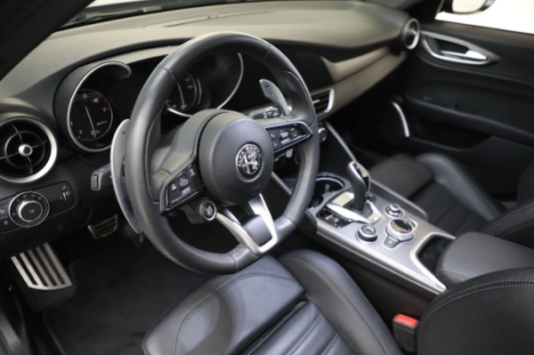 Used 2022 Alfa Romeo Giulia Veloce for sale Sold at Maserati of Greenwich in Greenwich CT 06830 27