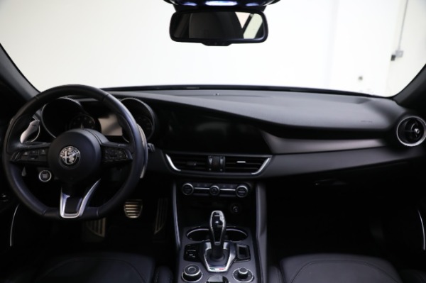 Used 2022 Alfa Romeo Giulia Veloce for sale Sold at Maserati of Greenwich in Greenwich CT 06830 28