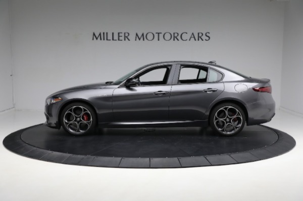 Used 2022 Alfa Romeo Giulia Veloce for sale $39,900 at Maserati of Greenwich in Greenwich CT 06830 5