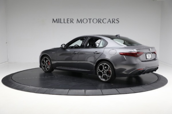 Used 2022 Alfa Romeo Giulia Veloce for sale Sold at Maserati of Greenwich in Greenwich CT 06830 7