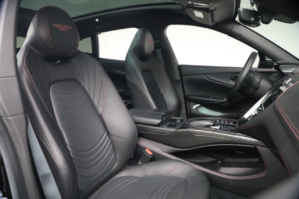 Used 2022 Aston Martin DBX for sale $115,900 at Maserati of Greenwich in Greenwich CT 06830 25