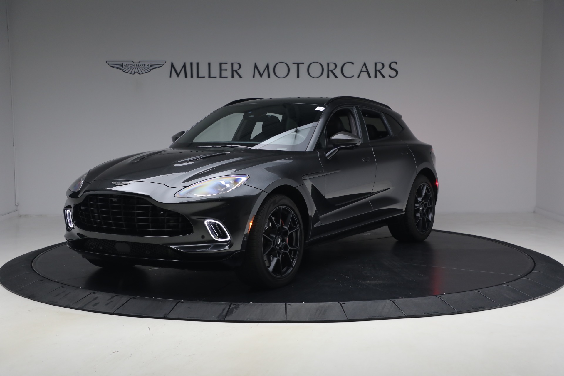 Used 2022 Aston Martin DBX for sale $115,900 at Maserati of Greenwich in Greenwich CT 06830 1