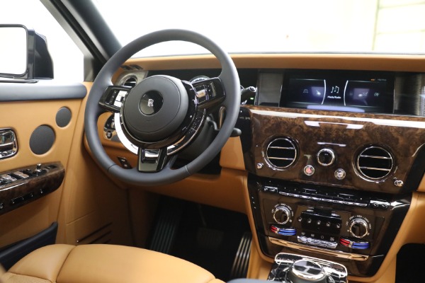 Used 2022 Rolls-Royce Phantom for sale $599,900 at Maserati of Greenwich in Greenwich CT 06830 24