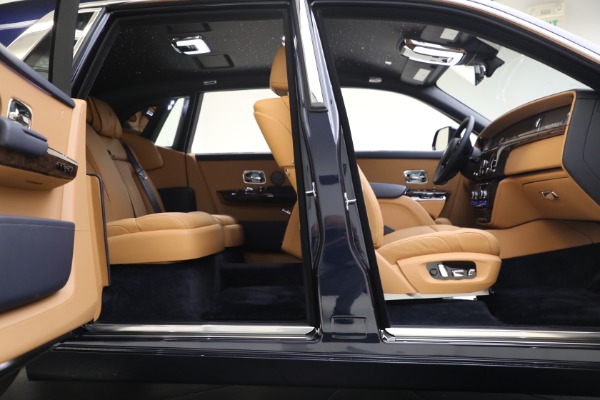 Used 2022 Rolls-Royce Phantom for sale Sold at Maserati of Greenwich in Greenwich CT 06830 28