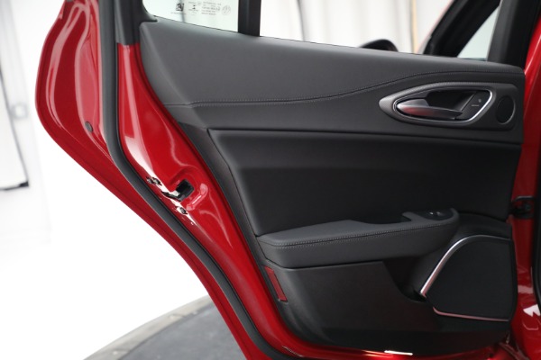 New 2022 Alfa Romeo Giulia Veloce for sale Sold at Maserati of Greenwich in Greenwich CT 06830 28