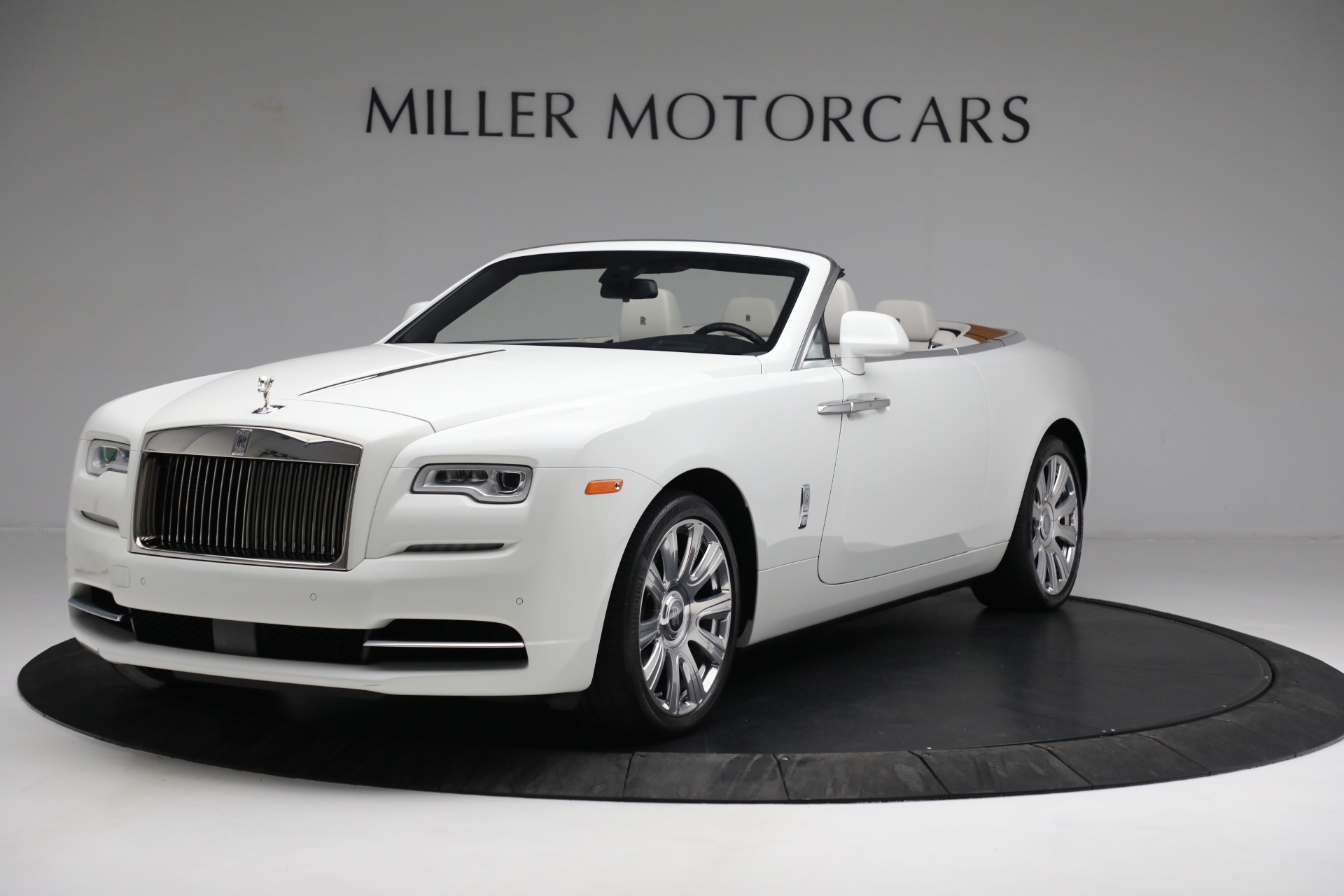 Used 2016 Rolls-Royce Dawn for sale $294,900 at Maserati of Greenwich in Greenwich CT 06830 1