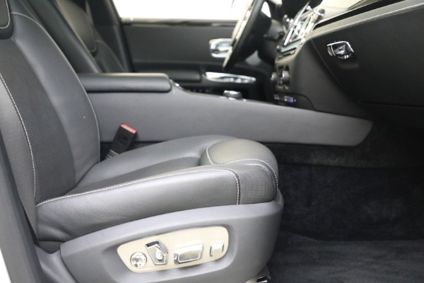 Used 2017 Rolls-Royce Ghost for sale $219,900 at Maserati of Greenwich in Greenwich CT 06830 18