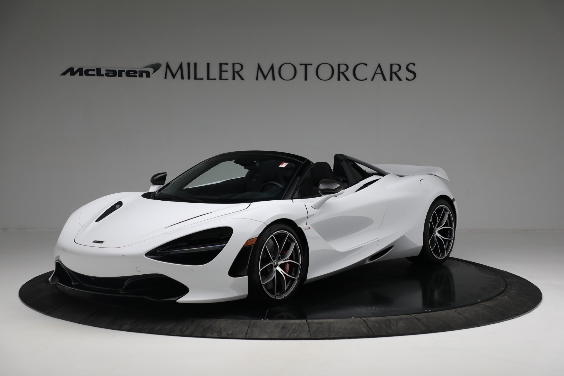 New 2022 McLaren 720S Spider Performance for sale $381,500 at Maserati of Greenwich in Greenwich CT 06830 1