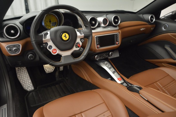 Used 2015 Ferrari California T for sale Sold at Maserati of Greenwich in Greenwich CT 06830 25