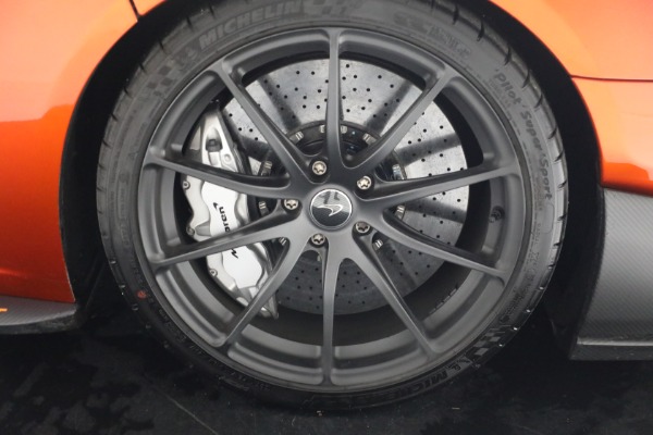 Used 2016 McLaren 675LT Spider for sale $275,900 at Maserati of Greenwich in Greenwich CT 06830 26