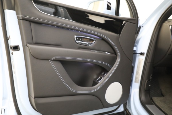 Used 2022 Bentley Bentayga V8 for sale $199,900 at Maserati of Greenwich in Greenwich CT 06830 17