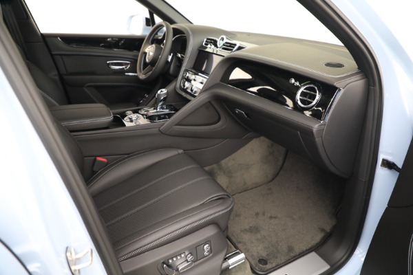 Used 2022 Bentley Bentayga V8 for sale $199,900 at Maserati of Greenwich in Greenwich CT 06830 25