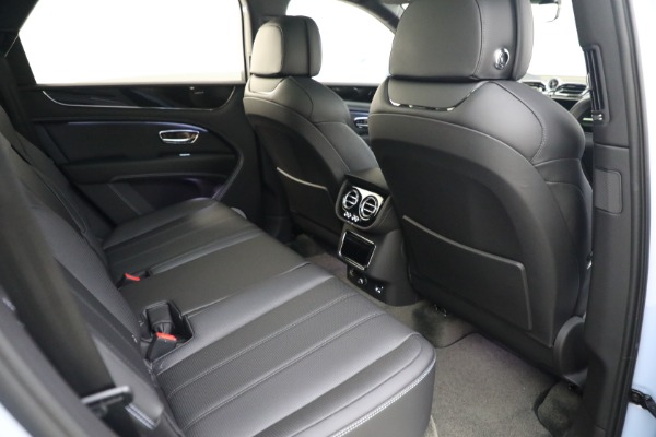 Used 2022 Bentley Bentayga V8 for sale $199,900 at Maserati of Greenwich in Greenwich CT 06830 28