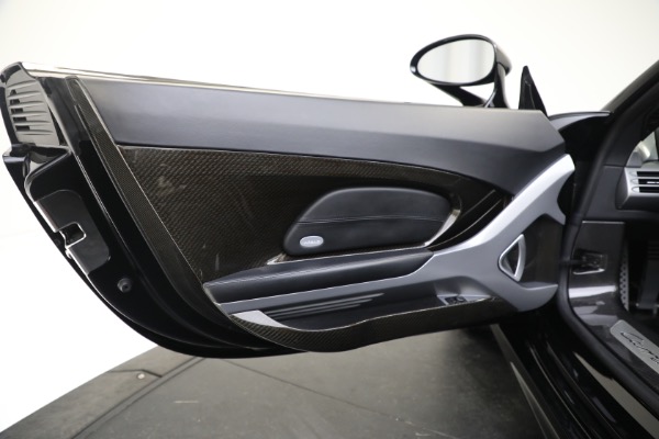 Used 2005 Porsche Carrera GT for sale $1,400,000 at Maserati of Greenwich in Greenwich CT 06830 26