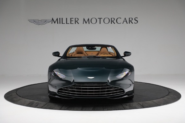 New 2022 Aston Martin Vantage Roadster for sale $192,716 at Maserati of Greenwich in Greenwich CT 06830 11
