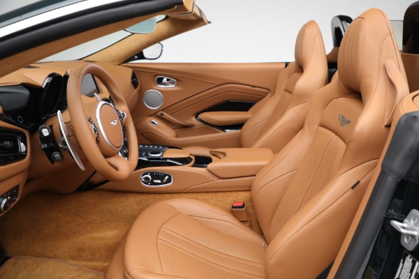 New 2022 Aston Martin Vantage Roadster for sale $192,716 at Maserati of Greenwich in Greenwich CT 06830 14