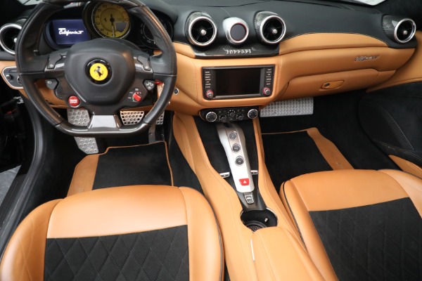 Used 2017 Ferrari California T for sale $178,900 at Maserati of Greenwich in Greenwich CT 06830 21