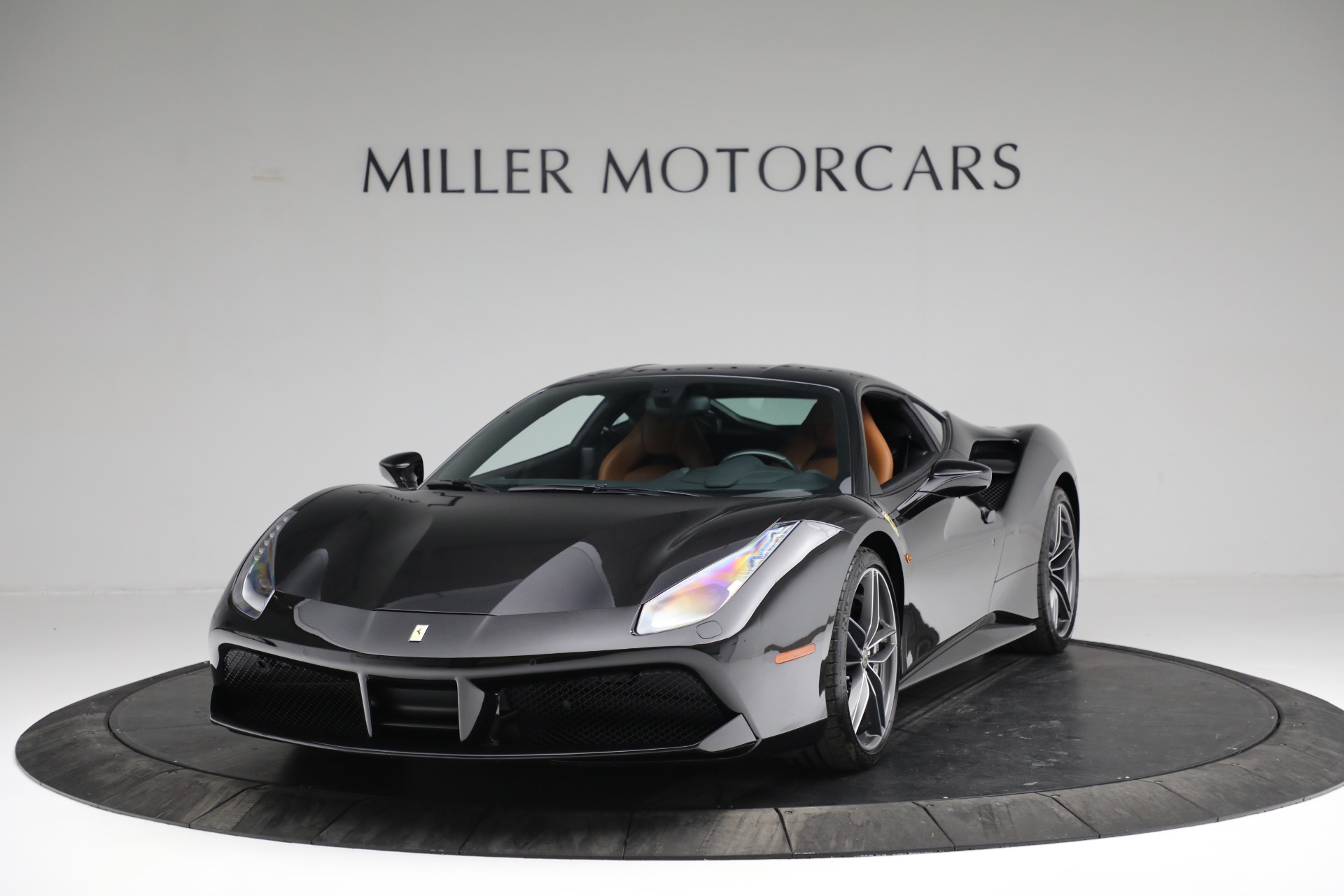 Used 2018 Ferrari 488 GTB for sale $309,900 at Maserati of Greenwich in Greenwich CT 06830 1