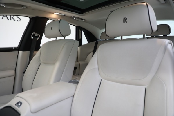 Used 2017 Rolls-Royce Ghost for sale Sold at Maserati of Greenwich in Greenwich CT 06830 15