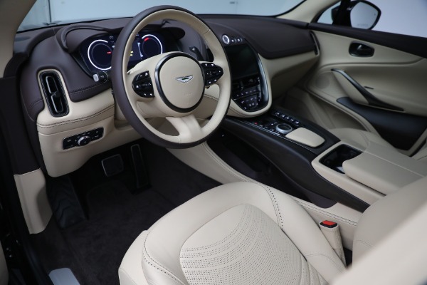 Used 2022 Aston Martin DBX for sale $105,900 at Maserati of Greenwich in Greenwich CT 06830 14