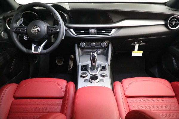 New 2022 Alfa Romeo Stelvio Veloce for sale Sold at Maserati of Greenwich in Greenwich CT 06830 13