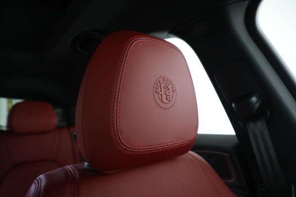 New 2022 Alfa Romeo Stelvio Veloce for sale Sold at Maserati of Greenwich in Greenwich CT 06830 22