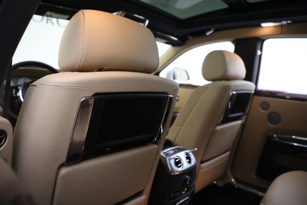 Used 2013 Rolls-Royce Ghost for sale Sold at Maserati of Greenwich in Greenwich CT 06830 17