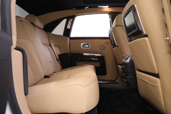 Used 2013 Rolls-Royce Ghost for sale Sold at Maserati of Greenwich in Greenwich CT 06830 25