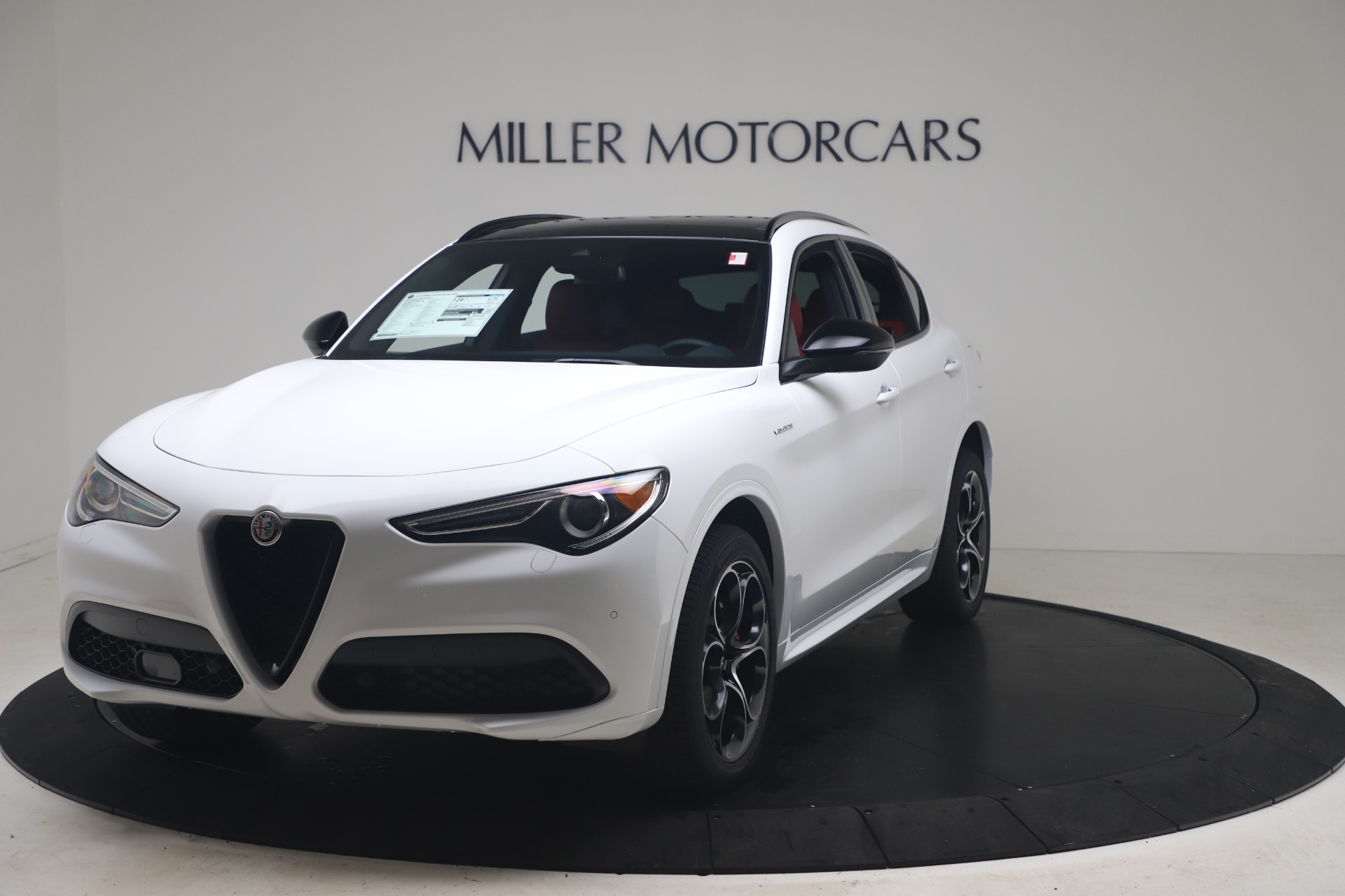 New 2022 Alfa Romeo Stelvio Veloce for sale $56,920 at Maserati of Greenwich in Greenwich CT 06830 1
