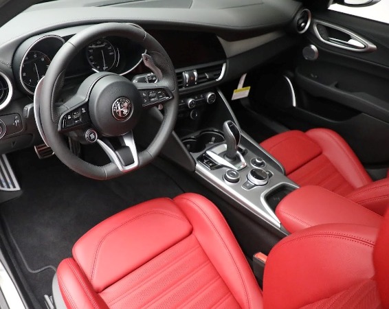 New 2022 Alfa Romeo Giulia Veloce for sale Sold at Maserati of Greenwich in Greenwich CT 06830 13