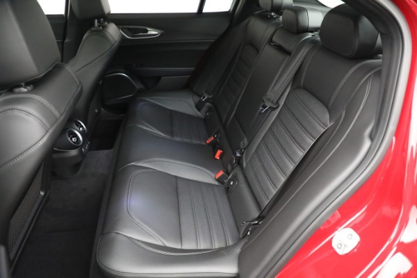 Used 2022 Alfa Romeo Giulia Veloce for sale $29,900 at Maserati of Greenwich in Greenwich CT 06830 20